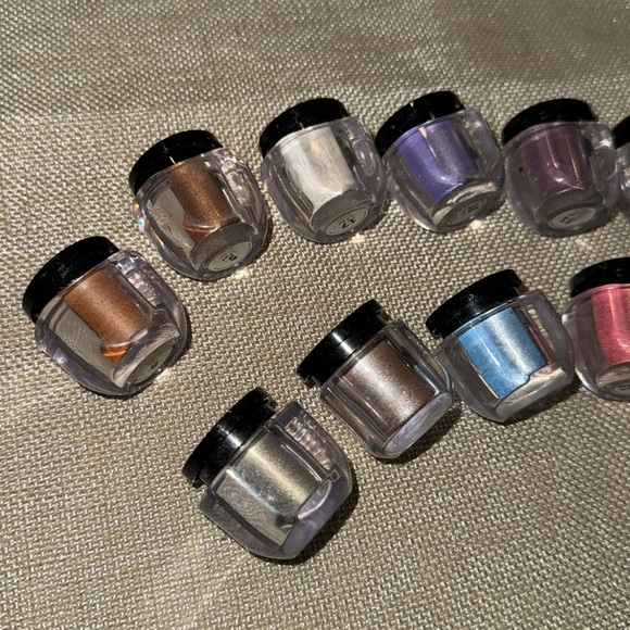 Shimmering Eyeshadow Loose Powder Bundle - Picture 7 of 8